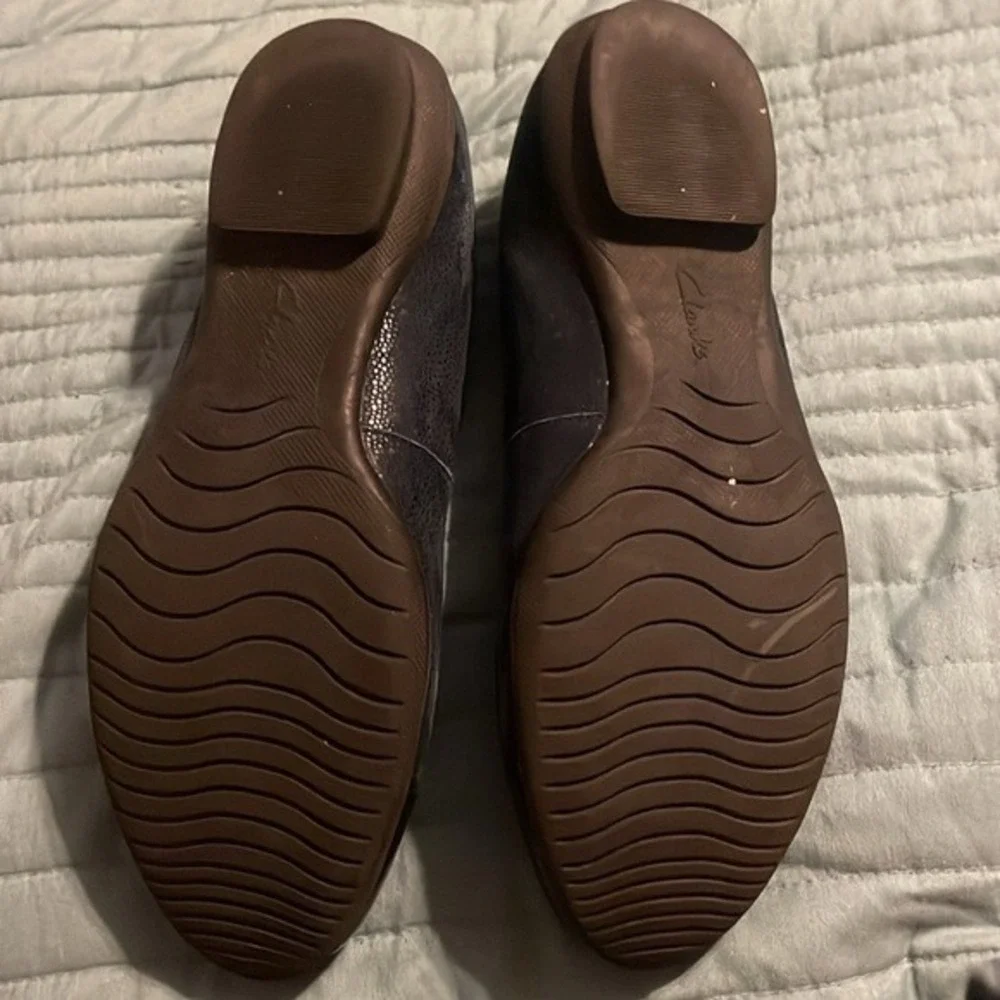 Clarks Women's Neenah Garden Ballet Flat Black and‎ Blue Size 7 Comfort Casual